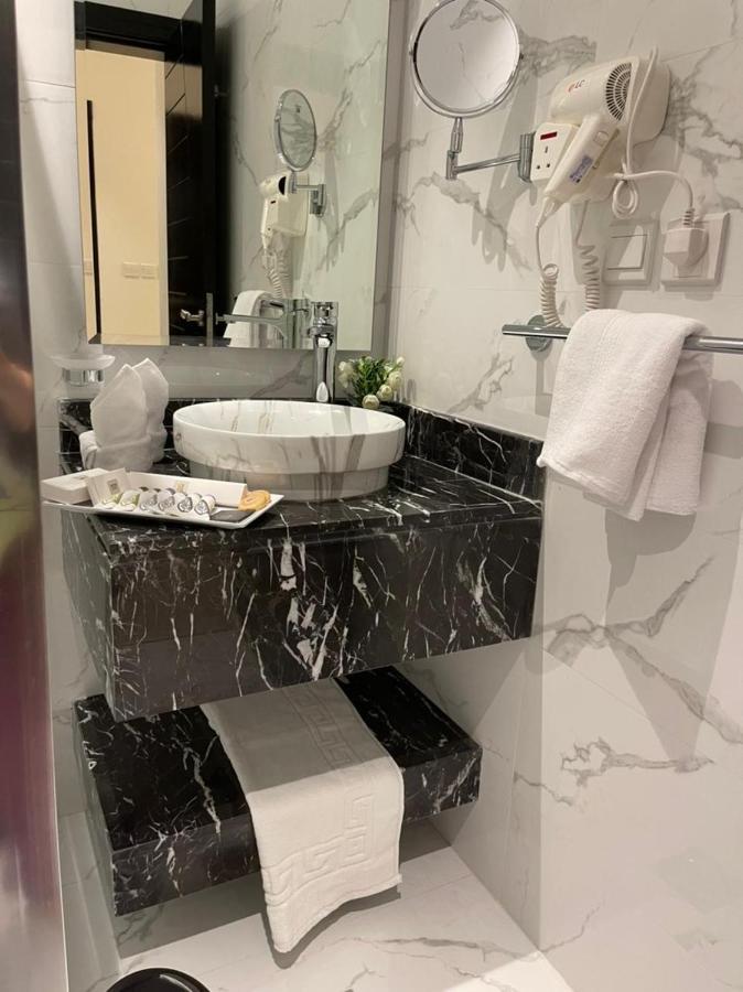 شقق خاصه بطابع حديث وفندقي - تسجيل ذاتي Private Apartments With Modern Vibes - Self Checkin Riyadh Eksteriør billede