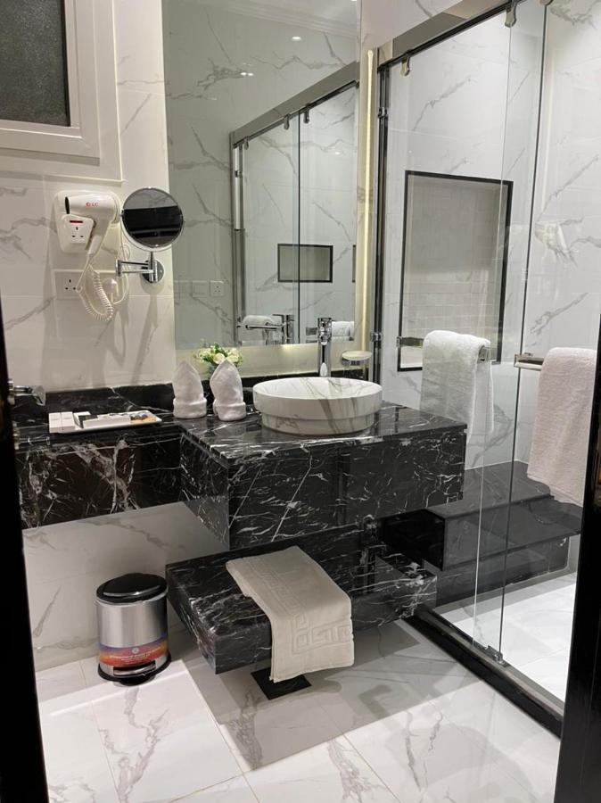 شقق خاصه بطابع حديث وفندقي - تسجيل ذاتي Private Apartments With Modern Vibes - Self Checkin Riyadh Eksteriør billede
