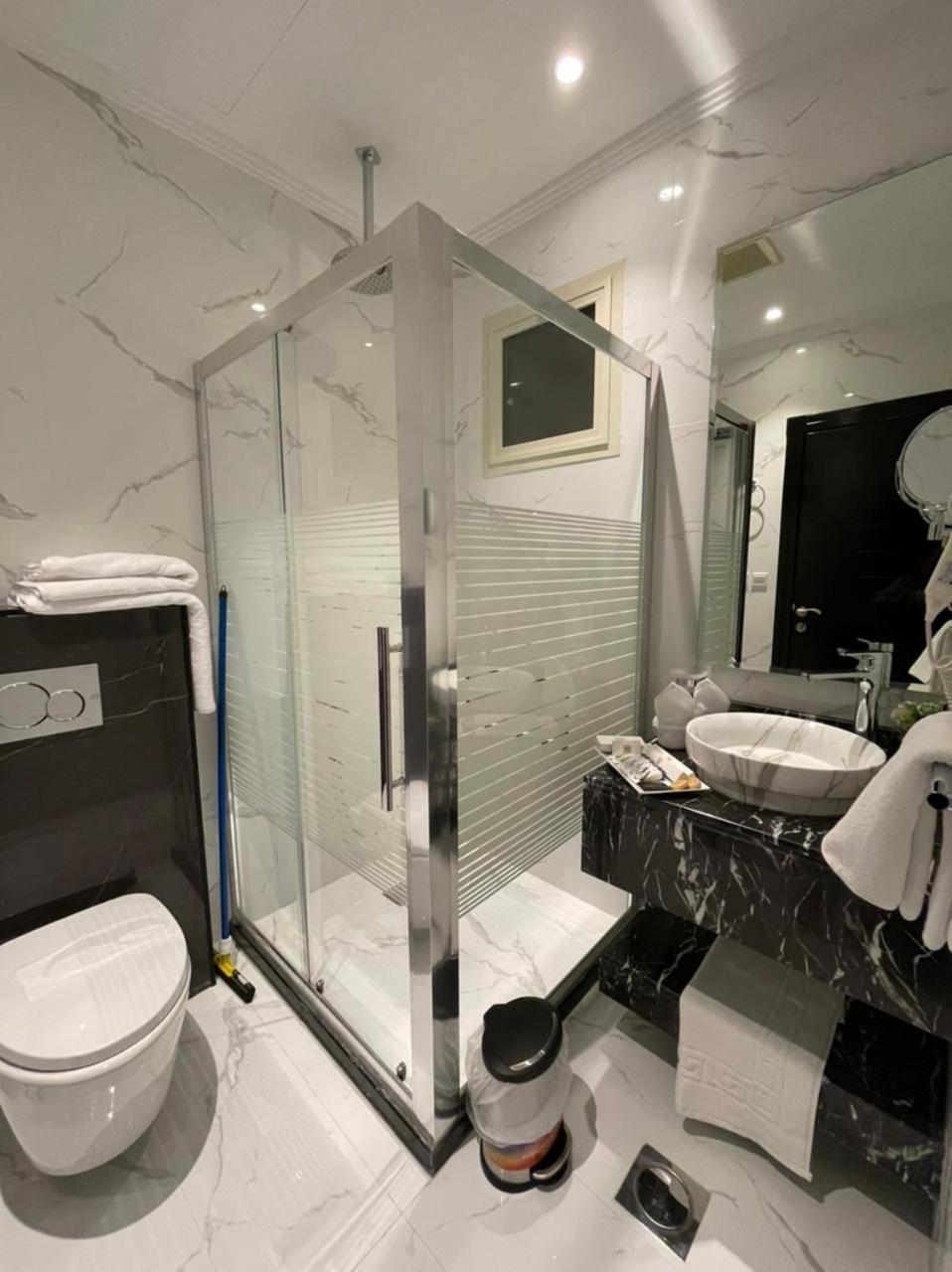 شقق خاصه بطابع حديث وفندقي - تسجيل ذاتي Private Apartments With Modern Vibes - Self Checkin Riyadh Eksteriør billede