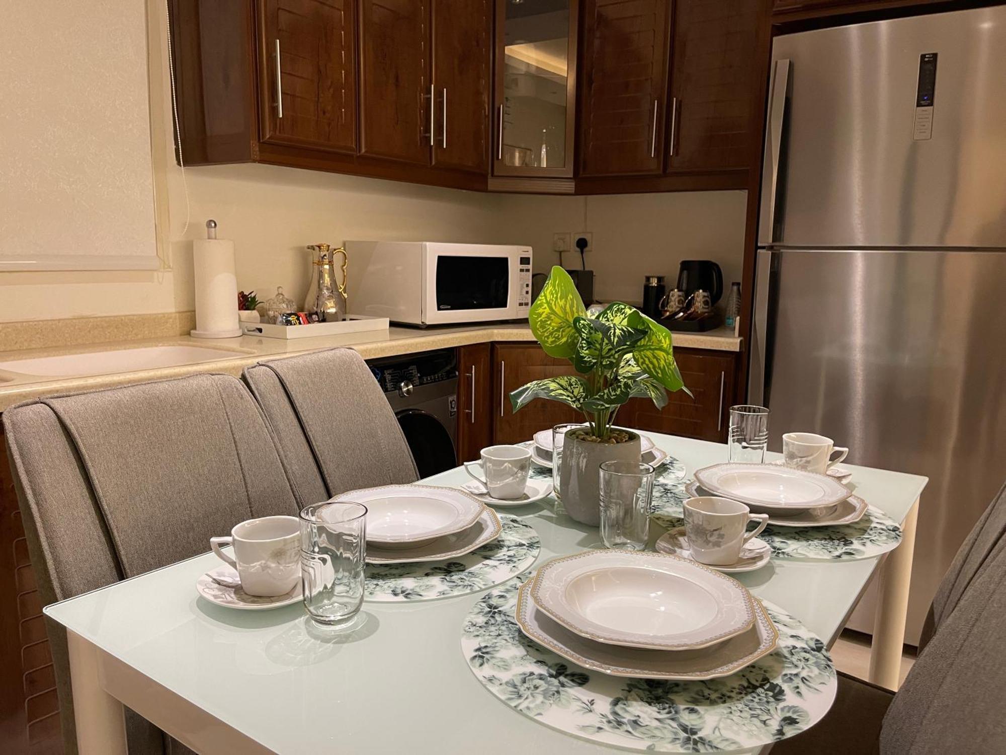 شقق خاصه بطابع حديث وفندقي - تسجيل ذاتي Private Apartments With Modern Vibes - Self Checkin Riyadh Eksteriør billede