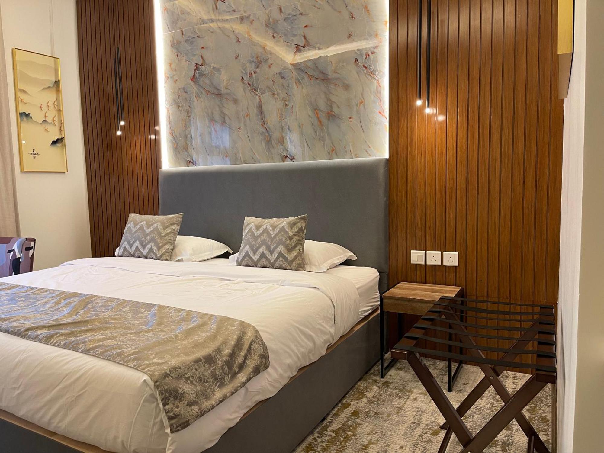 شقق خاصه بطابع حديث وفندقي - تسجيل ذاتي Private Apartments With Modern Vibes - Self Checkin Riyadh Eksteriør billede