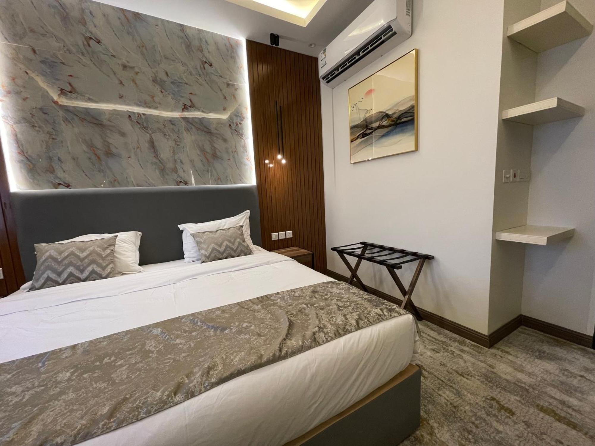 شقق خاصه بطابع حديث وفندقي - تسجيل ذاتي Private Apartments With Modern Vibes - Self Checkin Riyadh Eksteriør billede